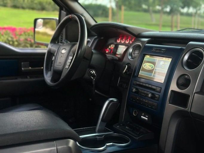 Подержанный Ford F-150 XII, 6.1 л, 2012 в Аджмане от Abu Rashid Cars  Белый цвет. GCC | AUTO.AE