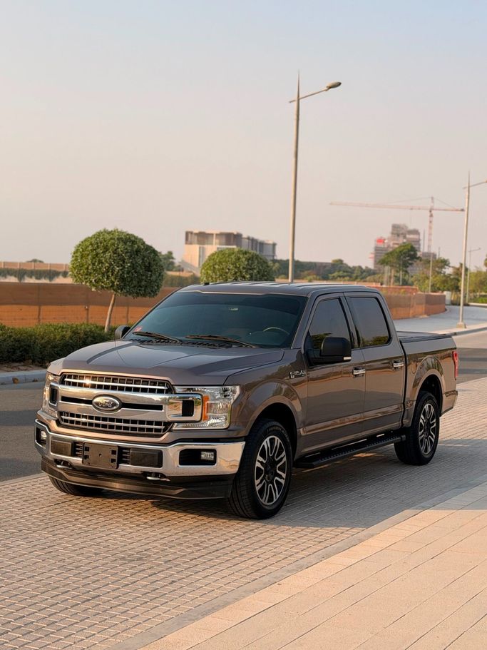 مستعملة Ford F-150 Shelby Extreme تجميل الوجه الثالث عشر, 5.0 l, 2018 في في الإمارات, عجمان من WB FINE CARS، اللون بني. المواصفات الأمريكية | AUTO.AE | إعلان #276523