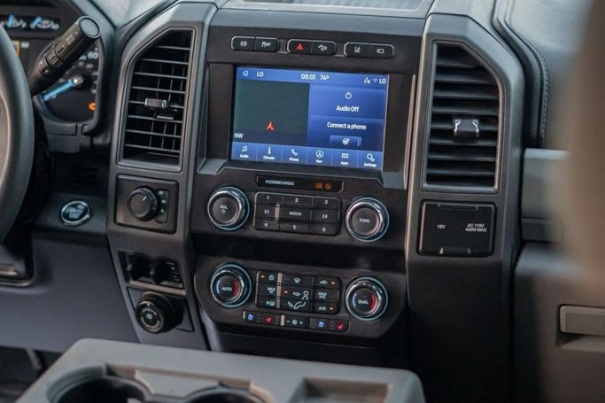 Подержанный Ford F-350 Super Duty IV, 6.7 л, 2021 в Аджмане от AMG Cars Серый цвет. Американская | AUTO.AE