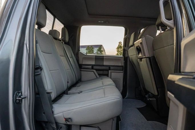 Подержанный Ford F-350 Super Duty IV, 6.7 л, 2021 в Аджмане от AMG Cars Серый цвет. Американская | AUTO.AE