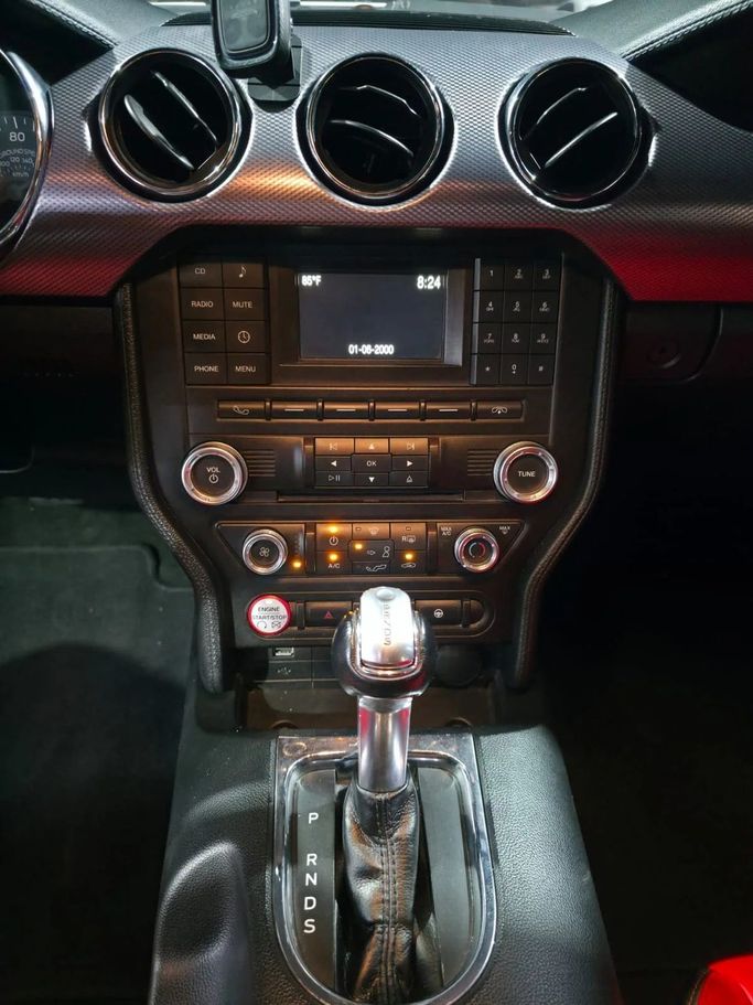 Подержанный Ford Mustang VI, 5.0 л, 2016 в Аджмане от Abu Rashid Cars  Белый цвет. Американская | AUTO.AE