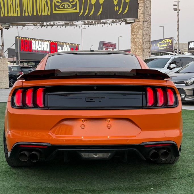 Подержанный Ford Mustang GT Performance VI Рестайлинг, 5.0 л, 2020 в Аджмане от Syria Motors Оранжевый цвет. Американская | AUTO.AE