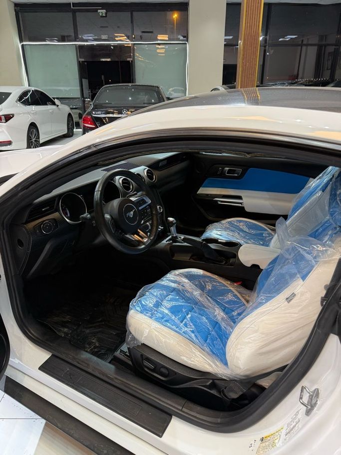 Used Ford Mustang VI Facelift, 2.3 l, 2021 in Ajman by Abdullah Alazwe, White color. American Specs | AUTO.AE