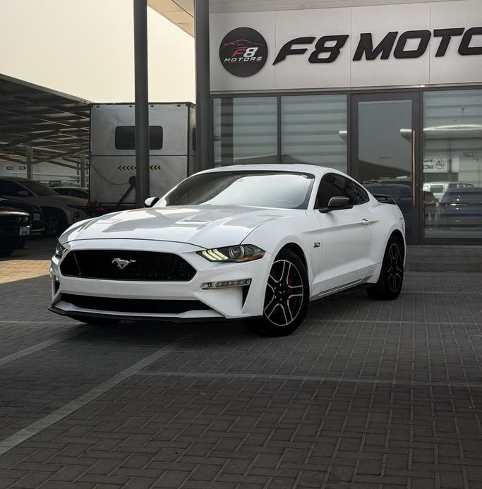 مستعملة Ford Mustang فيس ليفت السادس, 5.0 l, 2020 في في عجمان من F8 MOTORS، اللون أبيض. المواصفات الأمريكية | AUTO.AE | إعلان #267280