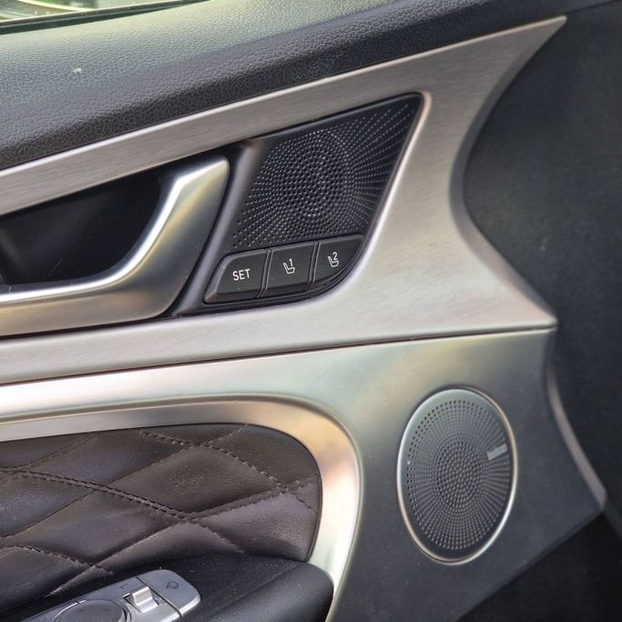 Подержанный Genesis G70 I Рестайлинг, 2.0 л, 2021 в Аджмане от Syria Motors Белый цвет. Канадская | AUTO.AE