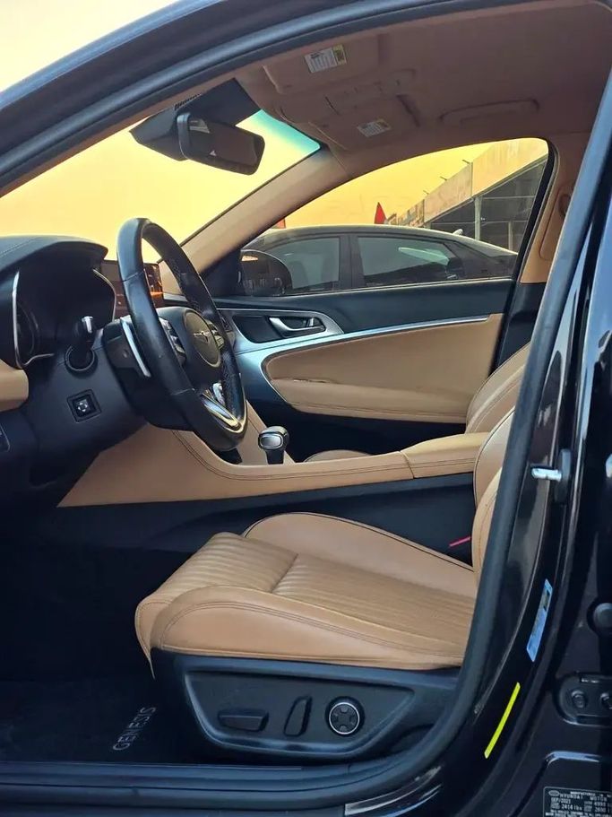 Подержанный Genesis G70 I Рестайлинг, 3.3 л, 2022 в Аджмане от Al Hilal Motors Черный цвет. Американская | AUTO.AE