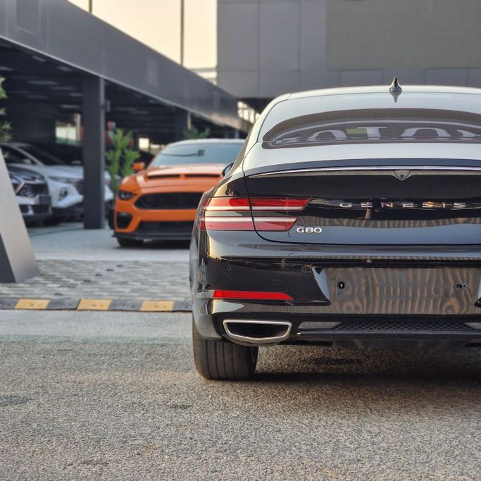 Подержанный Genesis G80 II, 2.5 л, 2021 в Аджмане от Syria Motors Черный цвет. Корейская | AUTO.AE