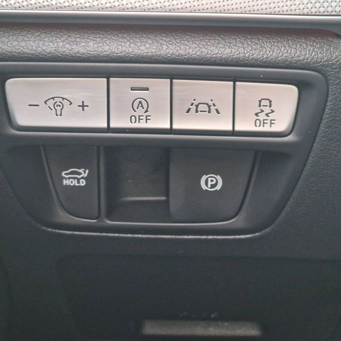 Подержанный Genesis G80 II, 2.5 л, 2021 в Аджмане от Syria Motors Черный цвет. Корейская | AUTO.AE