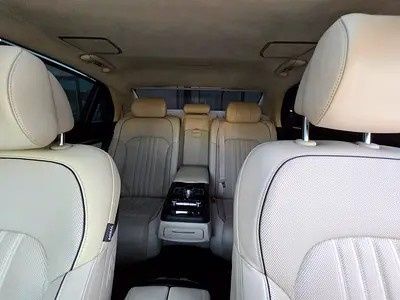 مستعملة Genesis G90 أنا فيس ليفت، 5.0 لتر، 2022 في الإمارات، عجمان من ALWAJAHA AUTO، اللون أزرق. المواصفات الأمريكية | AUTO.AE | إعلان #282530 — صورة 6 من 9