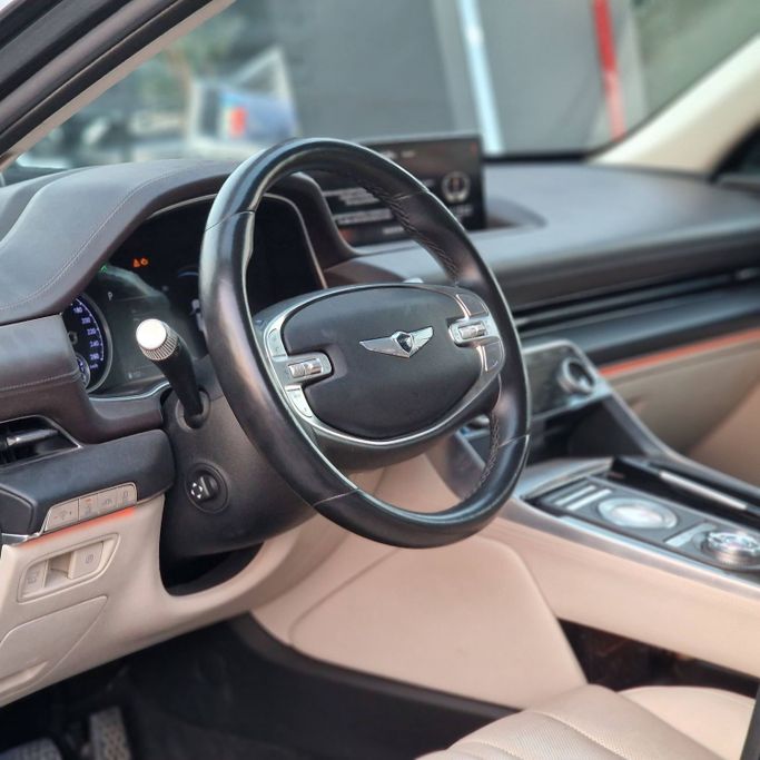 Подержанный Genesis GV80 I, 3.5 л, 2020 в Аджмане от Syria Motors Серый цвет. Корейская | AUTO.AE