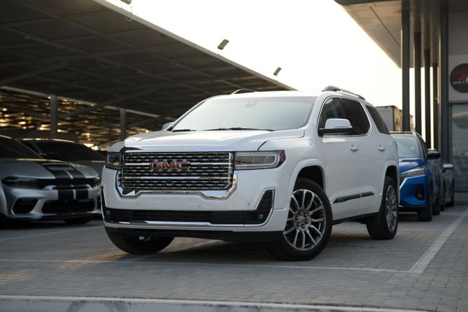 مستعملة ⁦GMC Acadia فيس ليفت الثاني، 3.6 l، 2023⁩ في في الإمارات, عجمان من F8 MOTORS، اللون أبيض. المواصفات الكندية | AUTO.AE | إعلان #287446