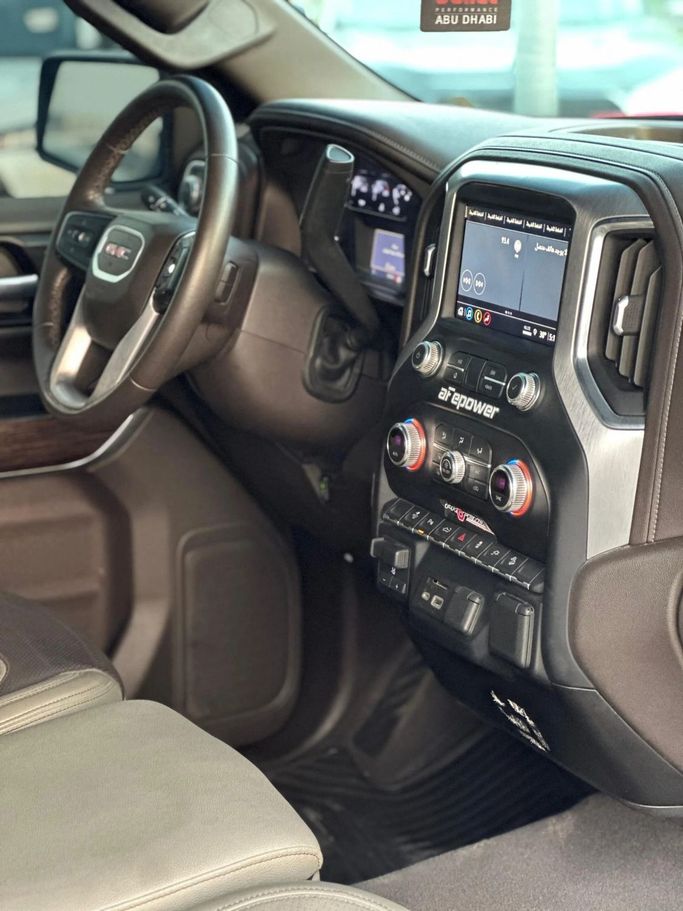 Подержанный GMC Sierra IV, 5.3 л, 2021 в Аджмане от Abu Rashid Cars  Красный цвет. GCC | AUTO.AE