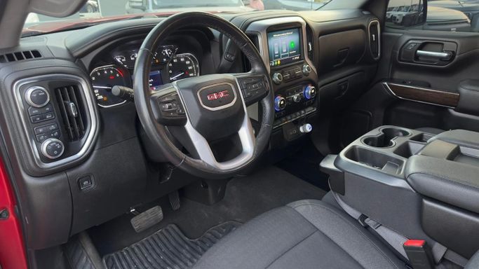 Подержанный GMC Sierra IV, 2.7 л, 2022 в Аджмане от Abu Rashid Cars  Красный цвет. Американская | AUTO.AE