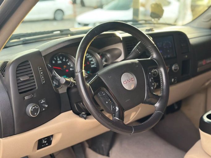 Подержанный GMC Sierra II (GMT900), 5.3 л, 2010 в Аджмане от Abu Rashid Cars  Черный цвет. GCC | AUTO.AE