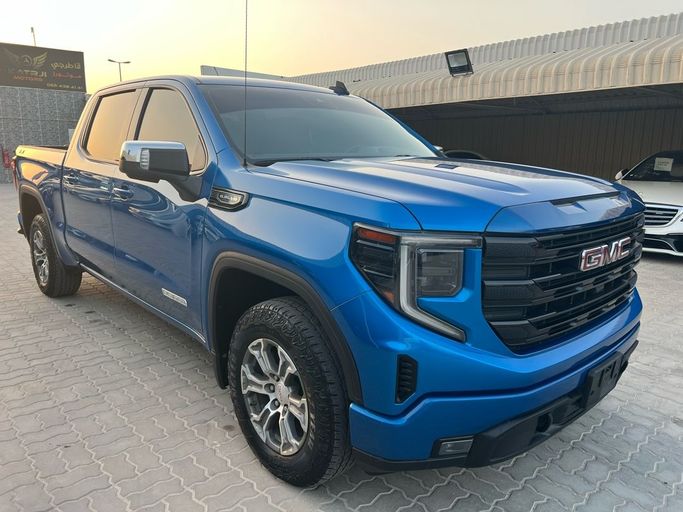Подержанный GMC Sierra IV Рестайлинг, 5.3 л, 2023 в Аджмане от Al Asalah Used cars  Синий цвет. GCC | AUTO.AE | Объявление #261074