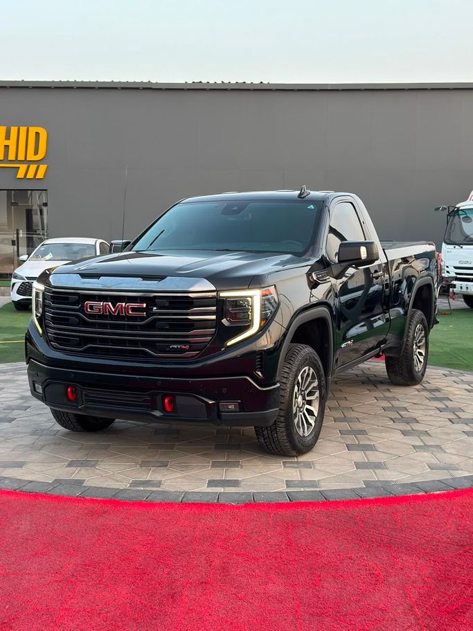 مستعملة ⁦GMC Sierra فيس ليفت IV، 5.3 l، 2022⁩ في في الإمارات, عجمان من DEAL CARS، اللون أسود. مواصفات الخليج | AUTO.AE | إعلان #288143