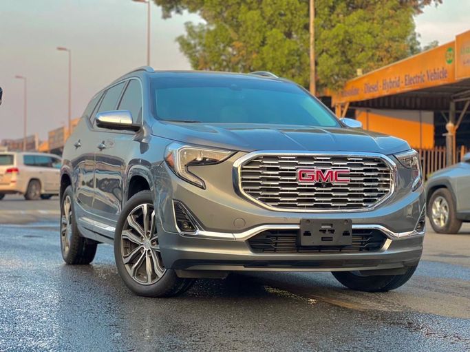 Used GMC Terrain II, 2.0 l, 2020 in Ajman, Grey color.  | AUTO.AE