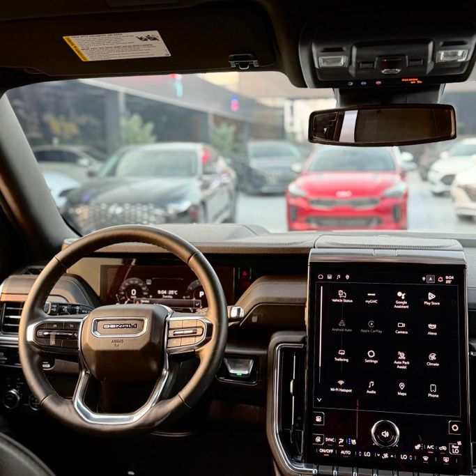 Подержанный GMC Yukon XL V Рестайлинг, 6.2 л, 2025 в Аджмане от Syria Motors Белый цвет. Американская | AUTO.AE