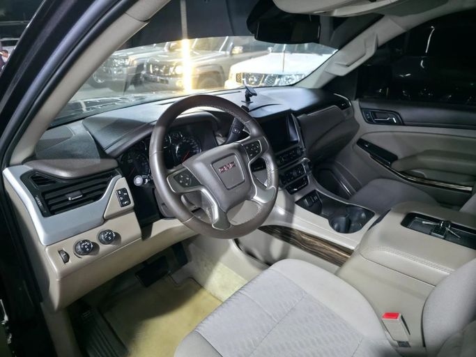 Подержанный GMC Yukon IV (GMT K2UG), 5.3 л, 2015 в Аджмане от Abu Rashid Cars  Серый цвет. Other | AUTO.AE