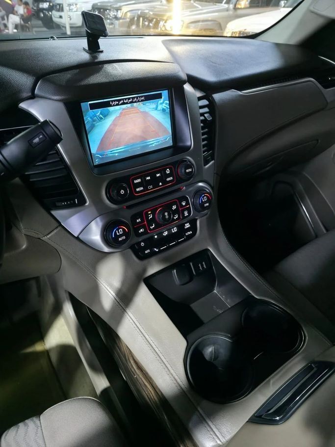 Подержанный GMC Yukon IV (GMT K2UG), 5.3 л, 2015 в Аджмане от Abu Rashid Cars  Серый цвет. Other | AUTO.AE