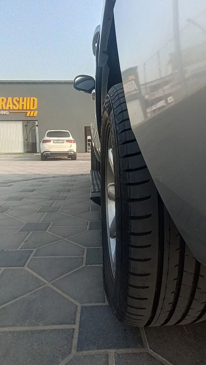 Подержанный GMC Yukon III (GMT900), 6.2 л, 2014 в Аджмане от Abu Rashid Cars  Серебристый цвет. GCC | AUTO.AE