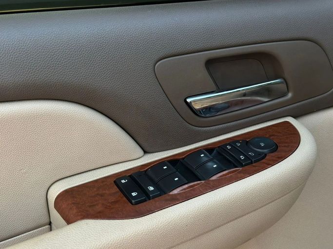 Подержанный GMC Yukon III (GMT900), 5.3 л, 2008 в Аджмане от Abu Rashid Cars  Синий цвет. GCC | AUTO.AE