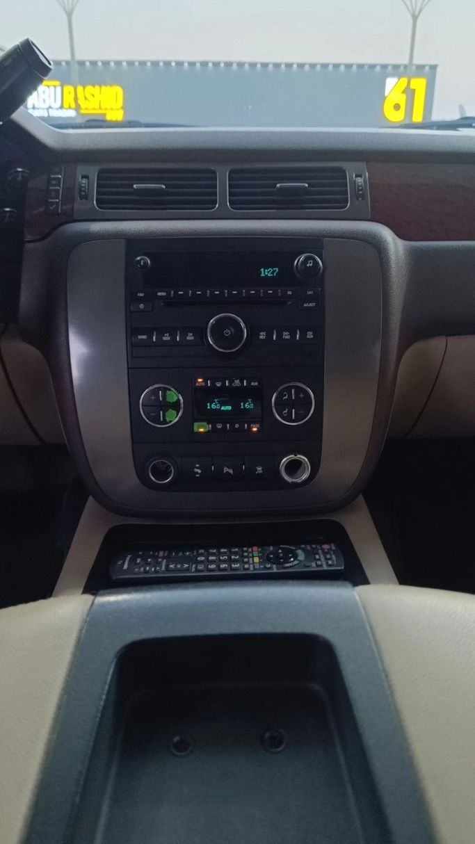 Подержанный GMC Yukon III (GMT900), 5.3 л, 2008 в Аджмане от Abu Rashid Cars  Синий цвет. GCC | AUTO.AE