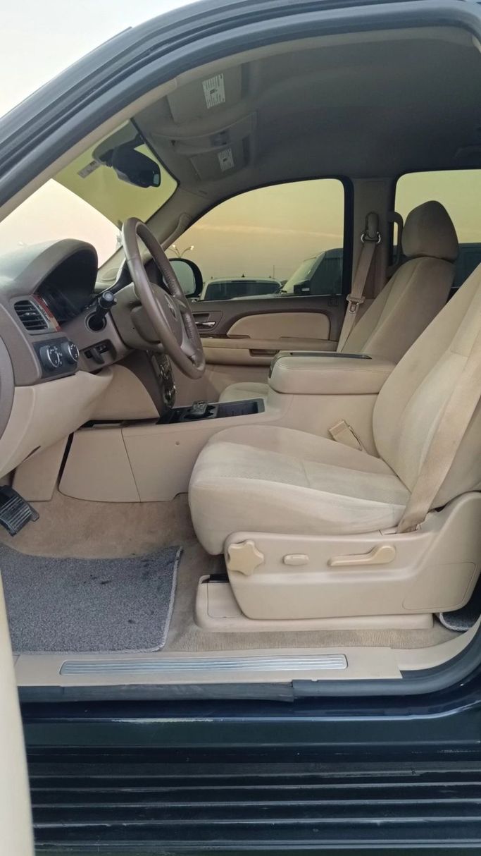 Подержанный GMC Yukon III (GMT900), 5.3 л, 2008 в Аджмане от Abu Rashid Cars  Синий цвет. GCC | AUTO.AE