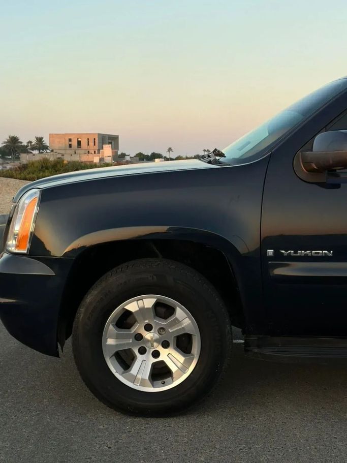 Подержанный GMC Yukon III (GMT900), 5.3 л, 2008 в Аджмане от Abu Rashid Cars  Черный цвет. GCC | AUTO.AE