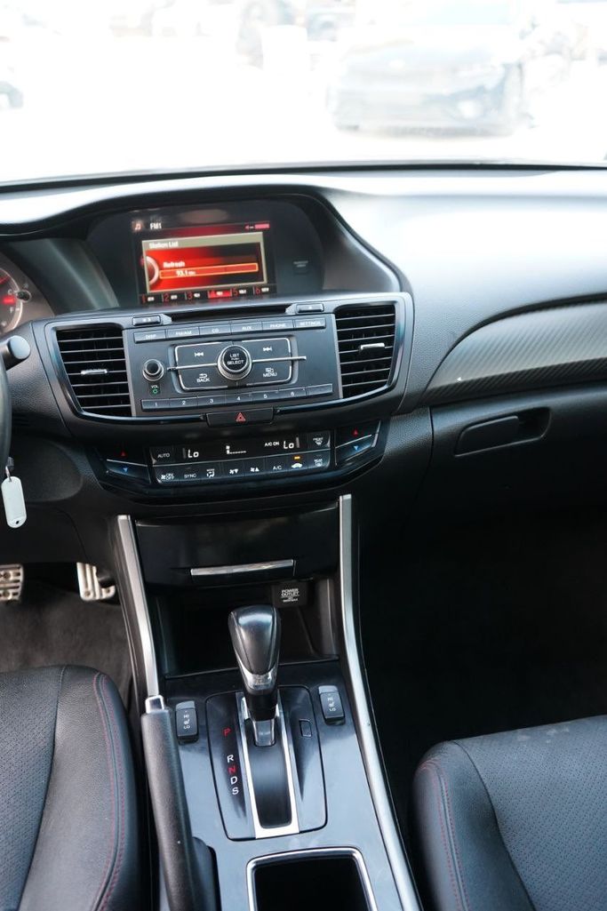 Подержанный Honda Accord IX Рестайлинг, 2.4 л, 2017 в Аджмане от Syria Motors Черный цвет.  | AUTO.AE