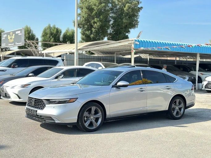 Подержанный Honda Accord XI, 1.5 л, 2024 в Аджмане от SHEIKH MORAD USED CARS Серебристый цвет. GCC | AUTO.AE