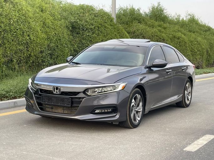 مستعملة ⁦Honda Accord X، 2.0 l، 2019⁩ في في الإمارات, عجمان من DEAL CARS، اللون رمادي. مواصفات الخليج | AUTO.AE | إعلان #289223