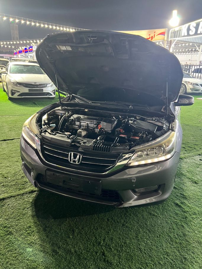 New Honda Accord IX Facelift (CIS), 3.0 l, 2014 in UAE, Ajman by KS Auto Trading, Grey color. Korean Specs | AUTO.AE | Listing #296047 — photo 11 of 13
