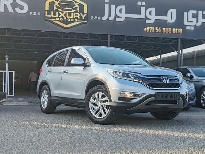 مستعملة Honda CR-V فيس ليفت IV, 2.0 l, 2015 في في عجمان من Luxury Motors، اللون رمادي.  | AUTO.AE