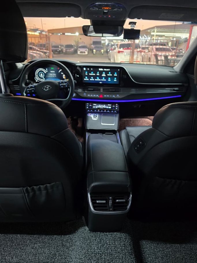 Used Hyundai Azera III (IG) Facelift, 3.5 l, 2021 in Ajman by CHANEL MOTORS, Black color. Korean Specs | AUTO.AE | Listing #270412