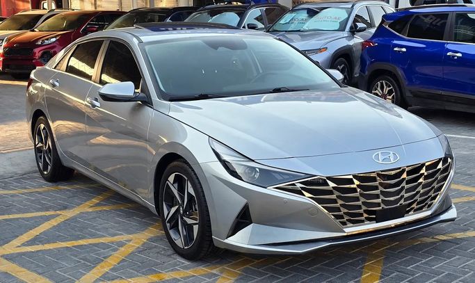 Подержанный Hyundai Elantra VII (CN7), 2.0 л, 2021 в ОАЭ, Аджман от Al Hilal Motors Серый цвет. Американская | AUTO.AE | Объявление #282576