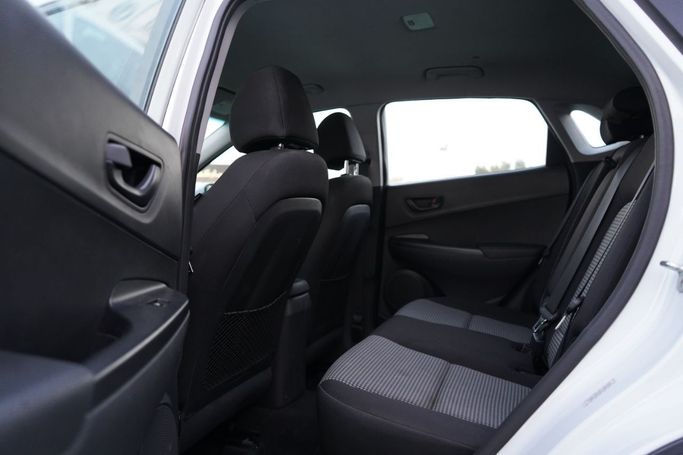 Подержанный Hyundai Kona I, 2.0 л, 2020 в Аджмане от Syria Motors Белый цвет. Американская | AUTO.AE