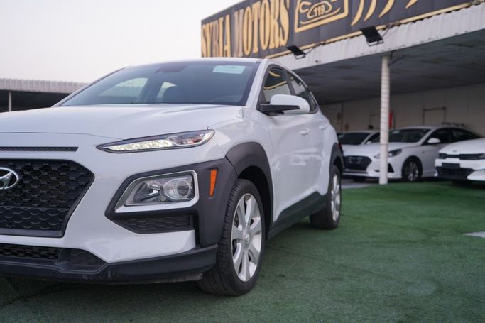 Подержанный Hyundai Kona I, 2.0 л, 2020 в Аджмане от Syria Motors Белый цвет. Американская | AUTO.AE