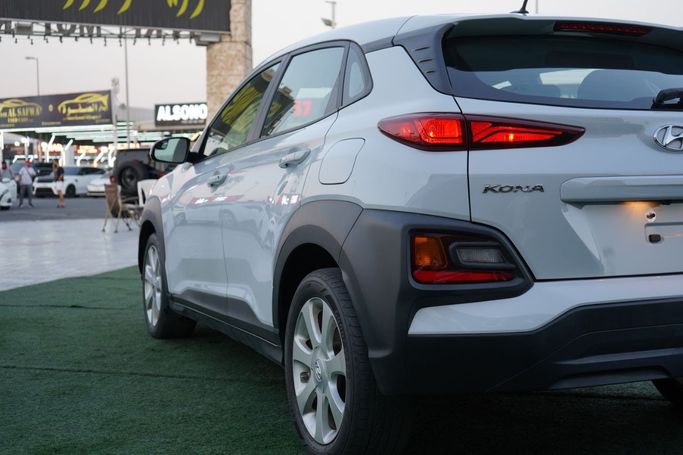 Подержанный Hyundai Kona I, 2.0 л, 2020 в Аджмане от Syria Motors Белый цвет. Американская | AUTO.AE