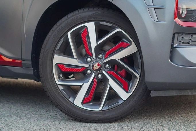 Подержанный Hyundai Kona I, 1.6 л, 2019 в Аджмане от AMG Cars Серый цвет. Американская | AUTO.AE