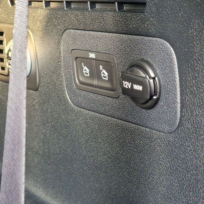 Подержанный Hyundai Santa Fe IV Рестайлинг, 2.2 л, 2023 в Аджмане от Syria Motors Белый цвет. Корейская | AUTO.AE