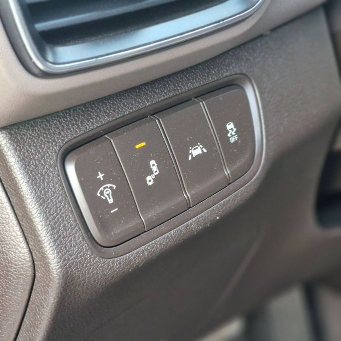 Подержанный Hyundai Santa Fe IV, 2.4 л, 2020 в Аджмане от Syria Motors Серебристый цвет. Американская | AUTO.AE