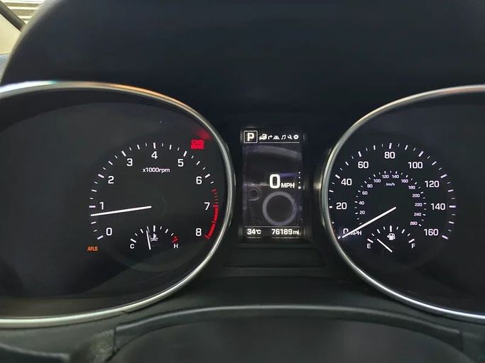 Used Hyundai Santa Fe III Facelift, 2.0 l, 2017 in Ajman by Al Hilal Motors, Silver color. American Specs | AUTO.AE