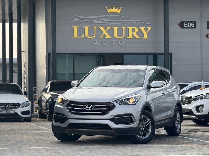 Used Hyundai Santa Fe III Facelift, 2.4 l, 2017 in Ajman by LUXURY AUTO, Silver color.  | AUTO.AE