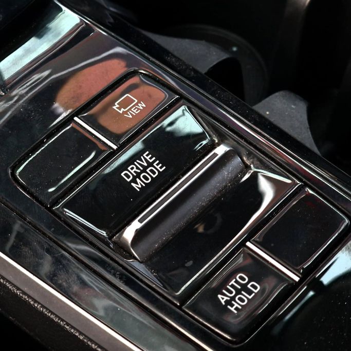 Подержанный Hyundai Sonata VIII (DN8), 2.0 л, 2020 в Аджмане от Syria Motors Синий цвет. Корейская | AUTO.AE