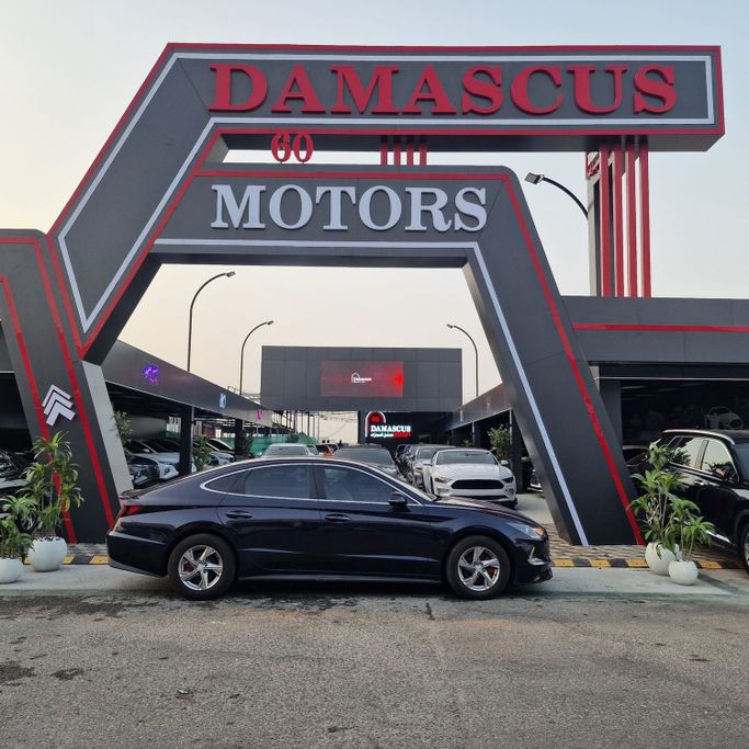 Подержанный Hyundai Sonata VIII (DN8), 2.0 л, 2020 в Аджмане от Syria Motors Синий цвет. Корейская | AUTO.AE