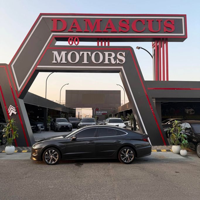 Подержанный Hyundai Sonata VIII (DN8), 2.0 л, 2020 в Аджмане от Syria Motors Серый цвет. Корейская | AUTO.AE