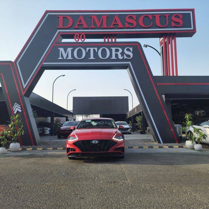 Подержанный Hyundai Sonata VIII (DN8), 2.5 л, 2020 в Аджмане от Syria Motors Красный цвет. Американская | AUTO.AE