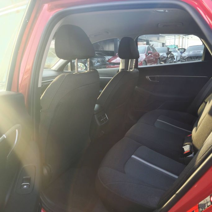 Подержанный Hyundai Sonata VIII (DN8), 2.5 л, 2020 в Аджмане от Syria Motors Красный цвет. Американская | AUTO.AE