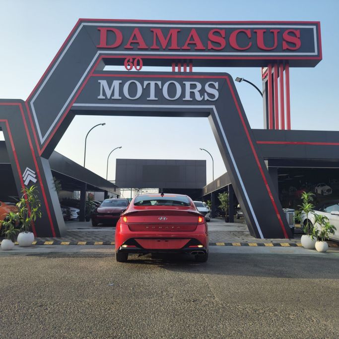 Подержанный Hyundai Sonata VIII (DN8), 2.5 л, 2020 в Аджмане от Syria Motors Красный цвет. Американская | AUTO.AE